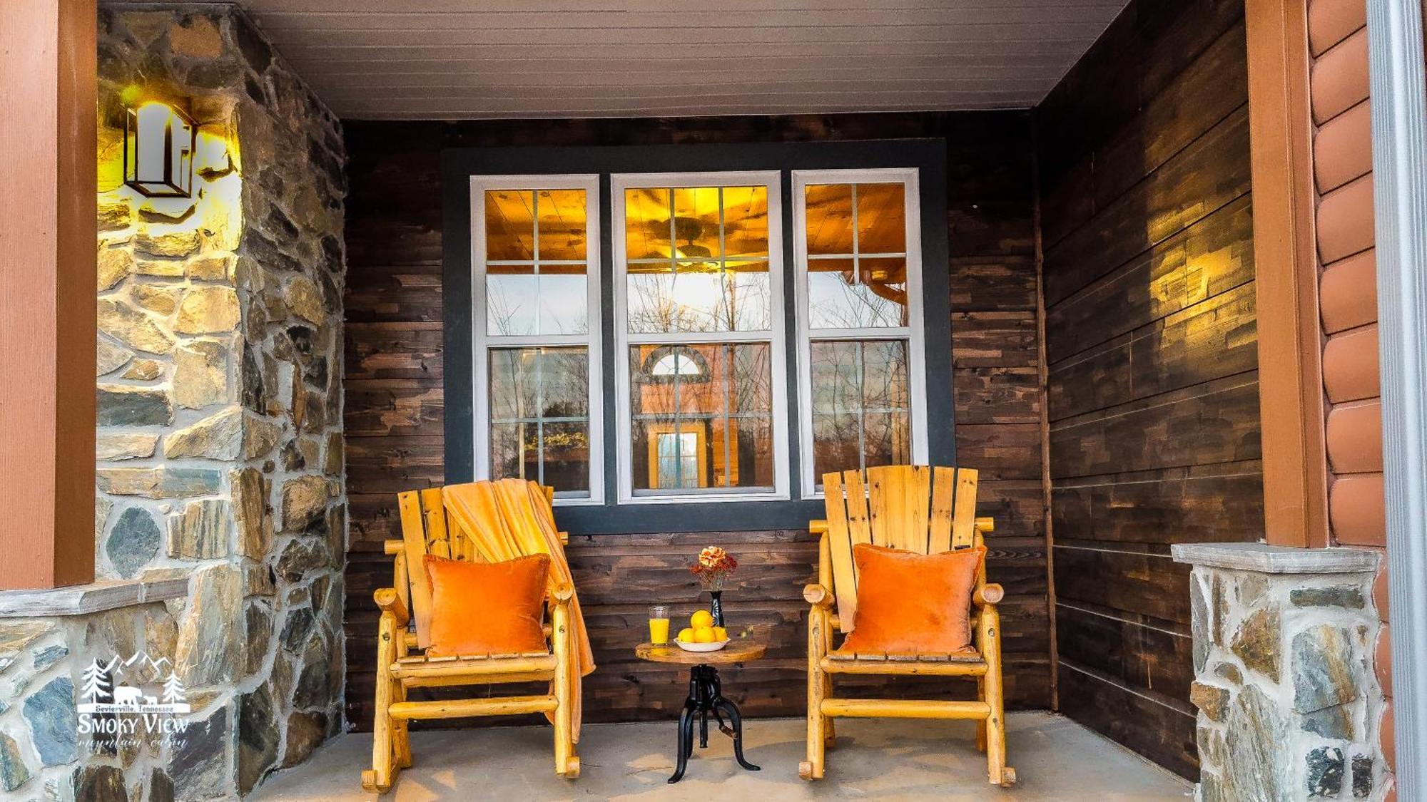 Luxurious 6 Bed 5 Bath Cabin Amazing Location & Privacy! -4 Miles To Gatlinburg & Pidgeon Forge-Hot Tub-Fireplace-King Suits-Deck-Grill-Free Parking For 8 Vehicles-Firepit-Full Kitchen-"Smoky View Cabin" Sevierville Exterior foto